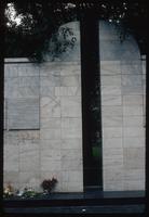 Umschlagplatz Memorial (Warsaw, Poland) : Slit in the back wall symbolizing a spiritual journey and death