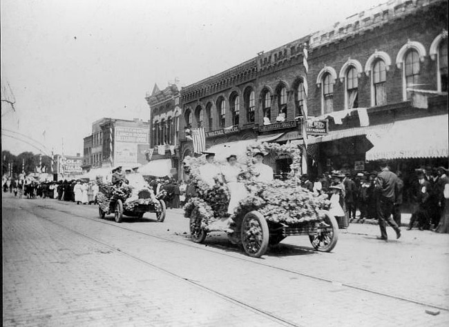 Flint's Goldon Jubiliee Parade