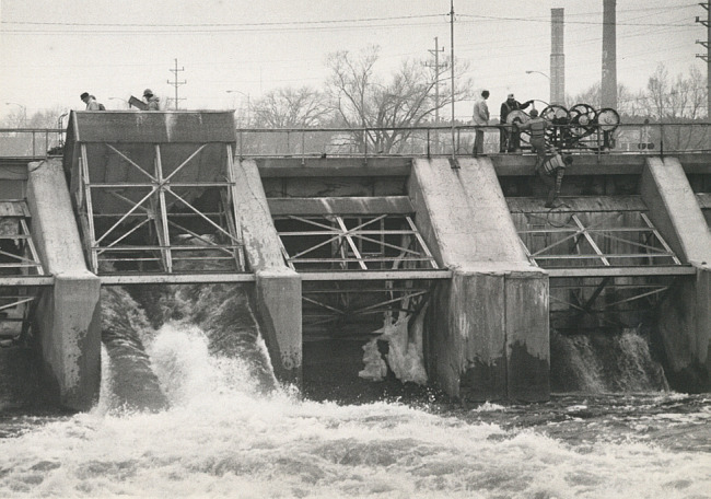 Ninth Avenue Dam on the Thunder Bay River