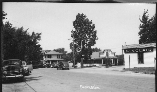 Sinclair station, Alden 1940