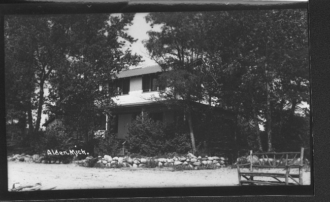 Winifred Burnett's cottage on Sandy Beach at Balmy Brook