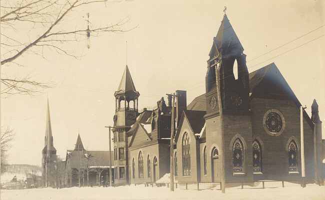 Negaunee churches