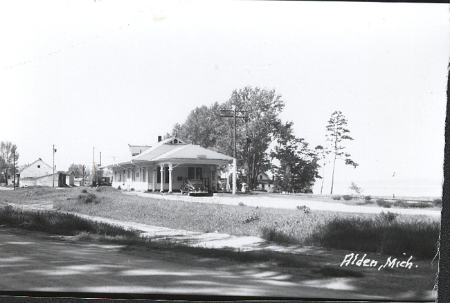 Depot with car