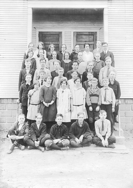 Class of 1925 Moline Christian School students