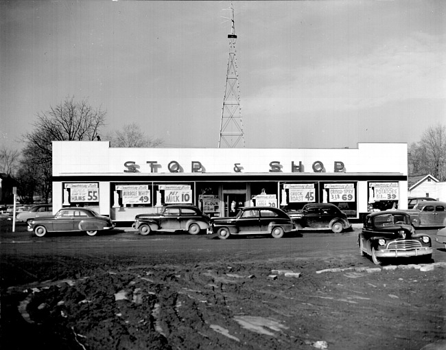 Exterior of Stop & Shop Supermarket, 470 Forest St.