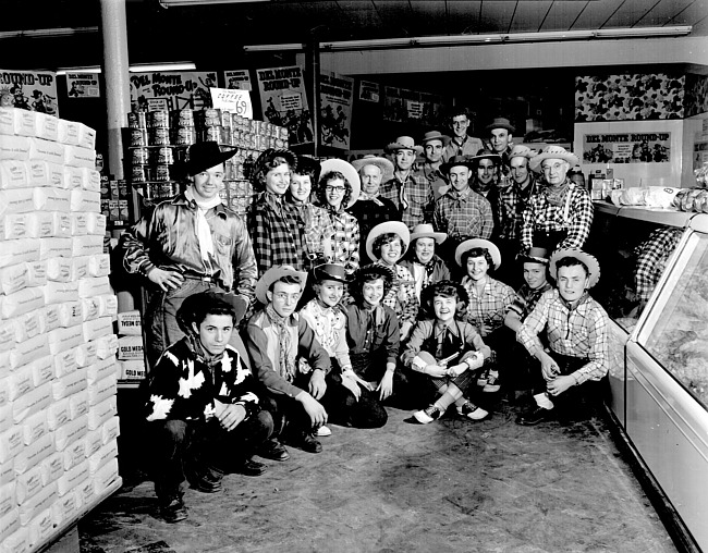 Stop & Shop Supermarket employees at opening, March 1950