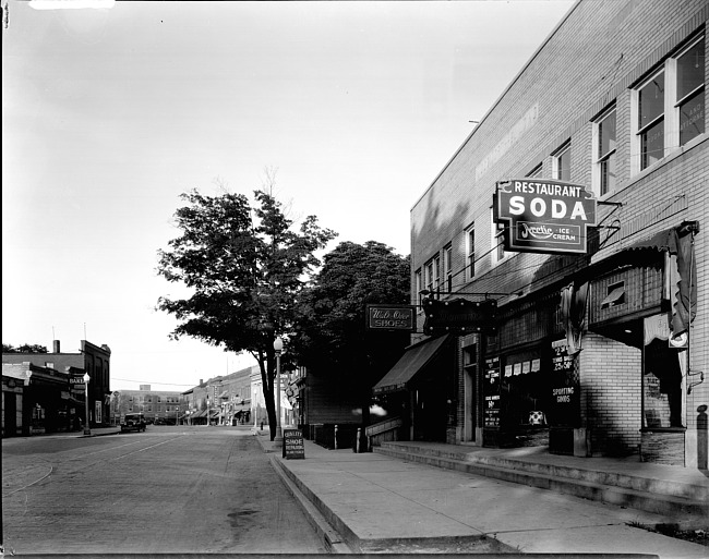 Looking south on Main St., Mayflower Hotel in background