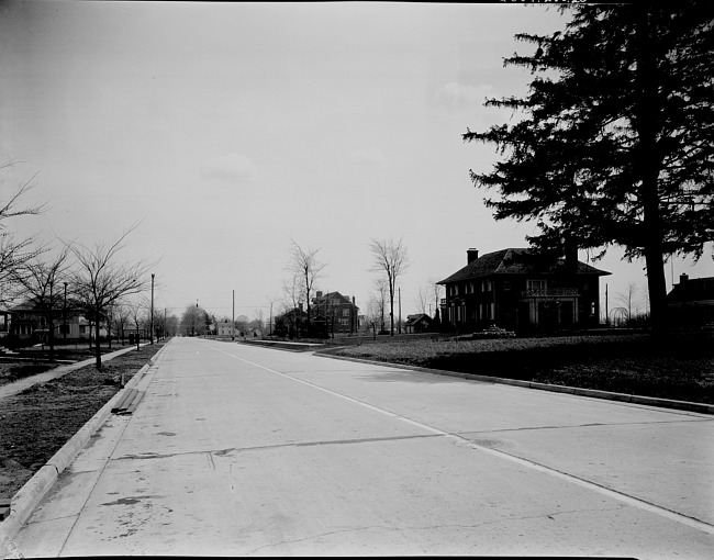 Looking east on Ann Arbor Trail toward downtown Plymouth