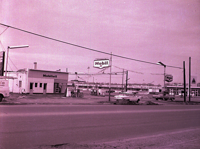 Tom's Southland Mobil Service Station - southwest view