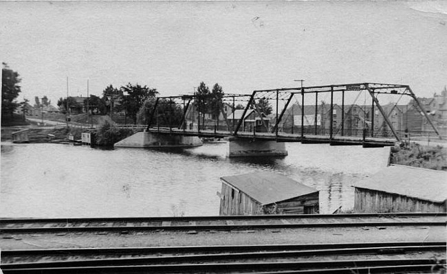 South Logan Street Bridge, Lansing