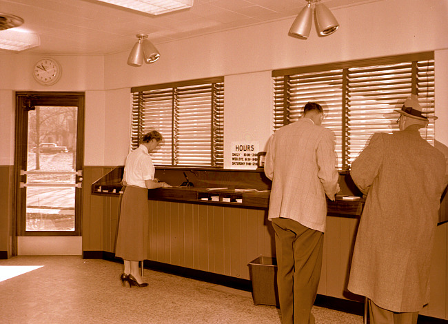 Service Counter without Congratulatory Flowers