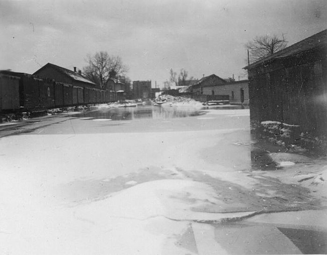 Flood, Lake Shore & Michigan RR Yards, Lansing, 1904