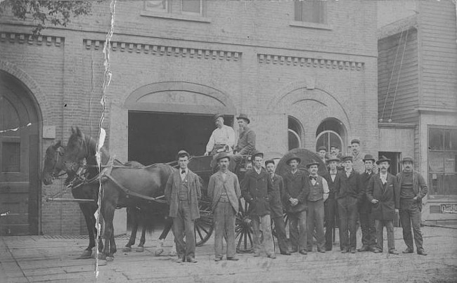 Old Number 1 Fire Engine, Lansing