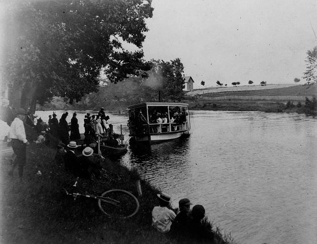 Steamboat docking at Waverly Park, Lansing