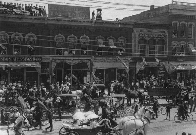 View of South Washington, 100 block, Lansing