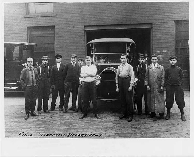 Cadillac Motor Car Company final inspection department