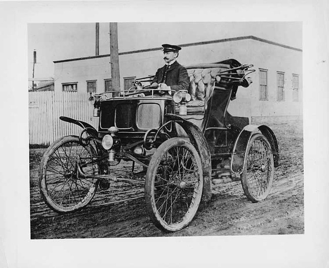 William Doud Packard driving Packard number two