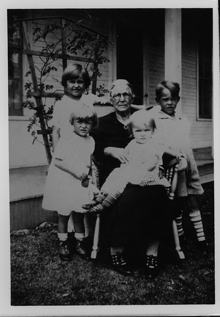 Ernestine Green and family in 1930