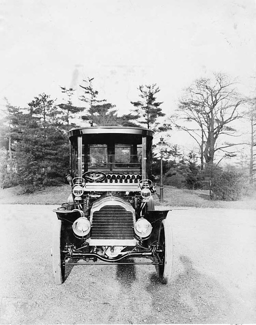 1905 Packard Model N limousine, front view