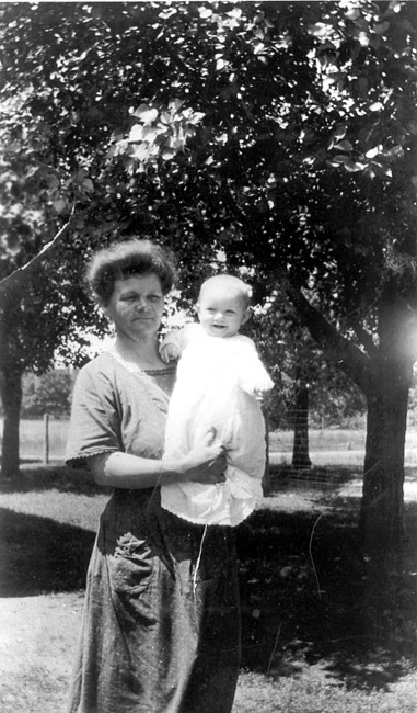 Martha Kleino and daughter Norma