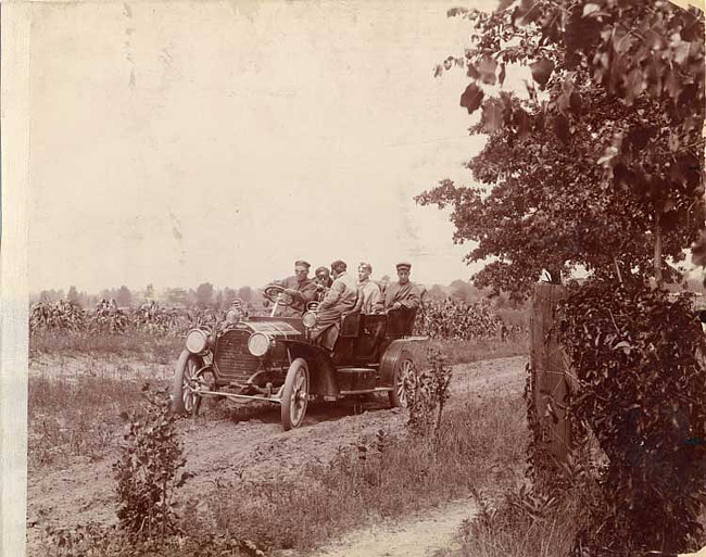 1907 Packard 30 Model U on factory test run, Detroit to Chicago, 1906