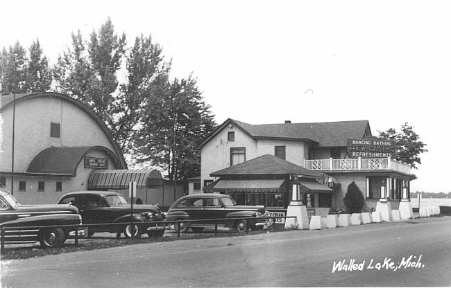 Entrance to New Casino, c. 1942