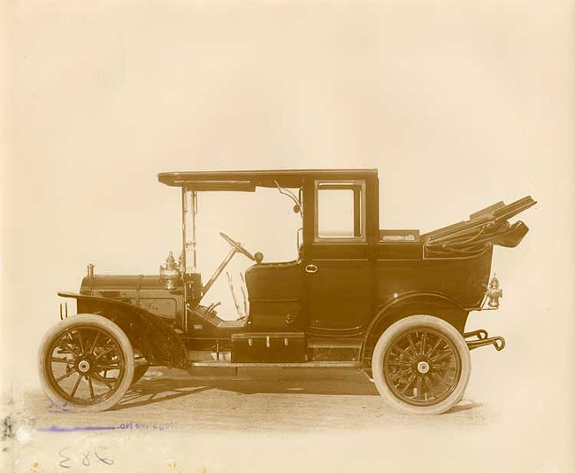 1908 Packard 30 Model UA landaulet, left side view