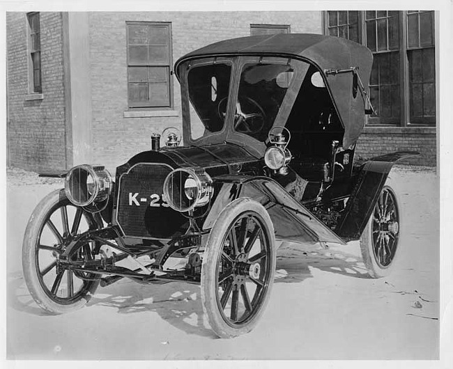 1908 Packard 30 Model UA runabout with K-25 painted on radiator grill