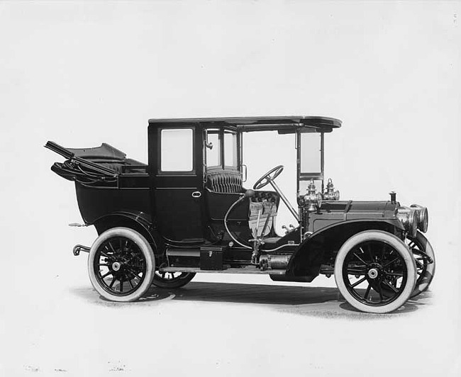 1909 Packard 30 Model UB landaulet, right side back quarter collapsed