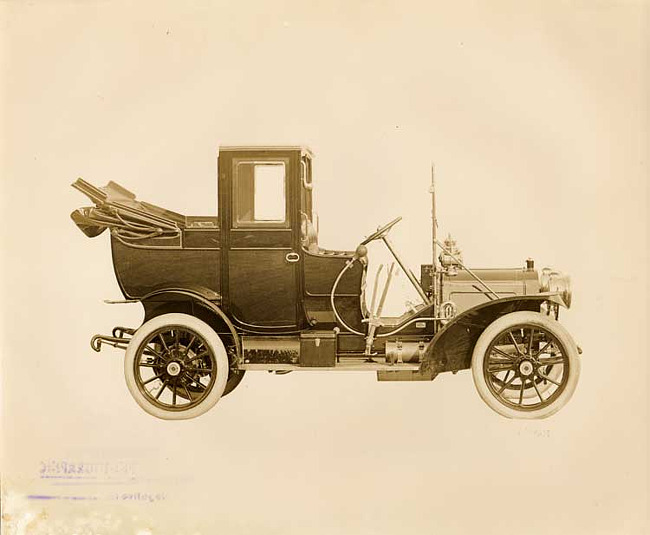 1909 Packard 18 Model NA landaulet, right side