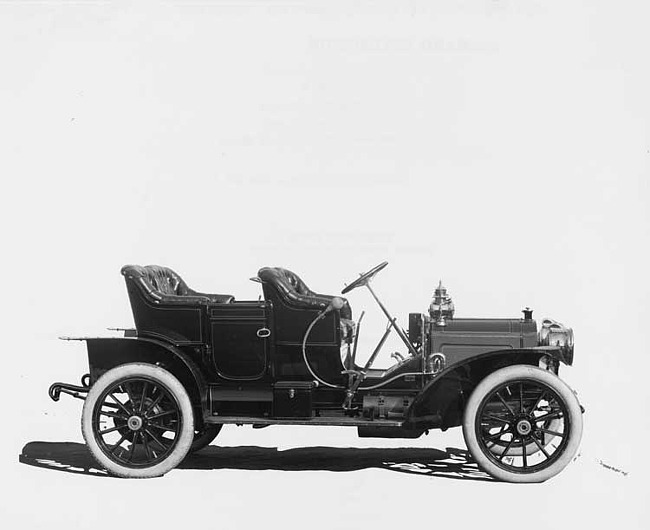 1909 Packard 18 Model NA close-coupled, left side view