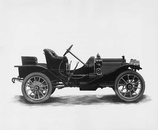 1909 Packard 18 Model NAS runabout, right side view