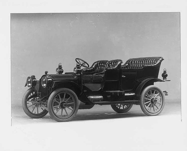 1910 Packard 18 Model NB open car, three-quarter front view, left side