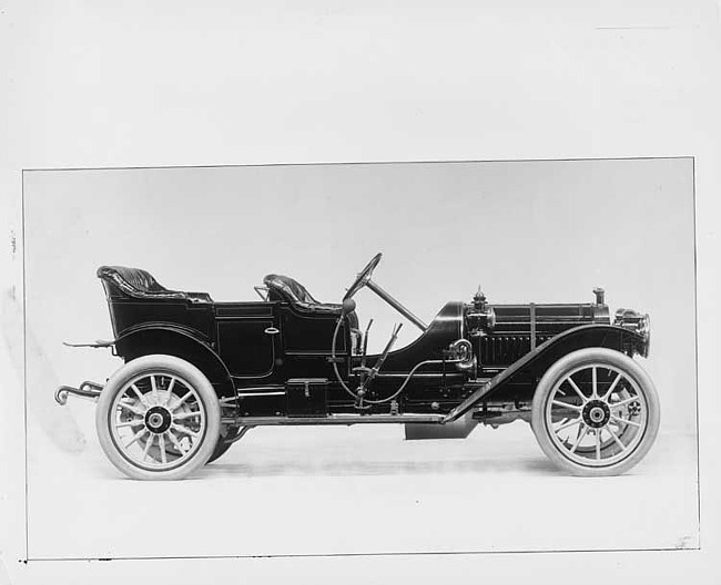 1910 Packard 30 Model UC phaeton, three-quarter front view, right side