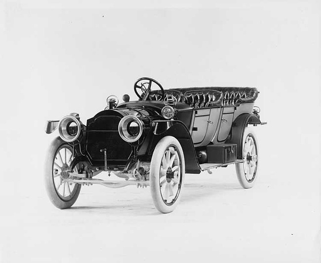 1911 Packard 30 Model UD phaeton, three-quarter front view, left side