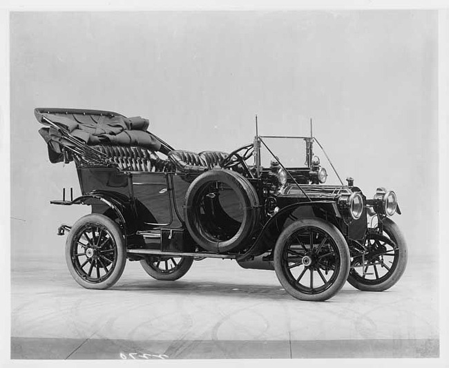 1910 Packard 18 Model NC open car, three-quarter front view, right side