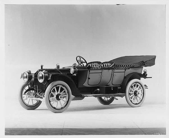 1911 Packard 30 Model UD phaeton, three-quarter front view, left side, top lowered