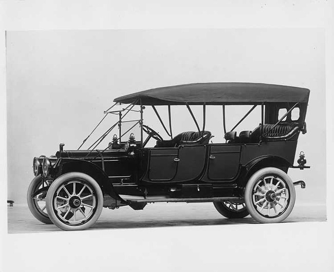 1912 Packard 6 touring car, left side view