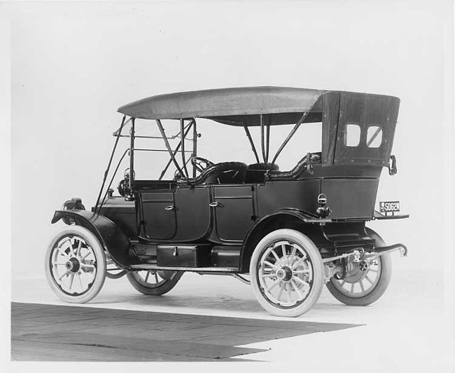 1912 Packard 18 Model NE open car, three-quarter rear view, left side
