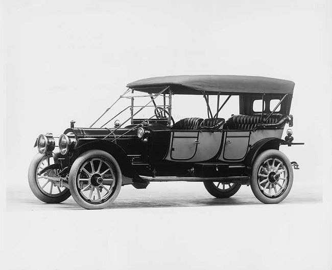 1912 Packard 6 phaeton, three-quarter front view, left side