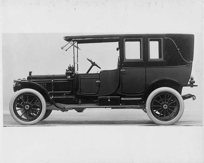 1912 Packard 6 landaulet, left side, quarter closed