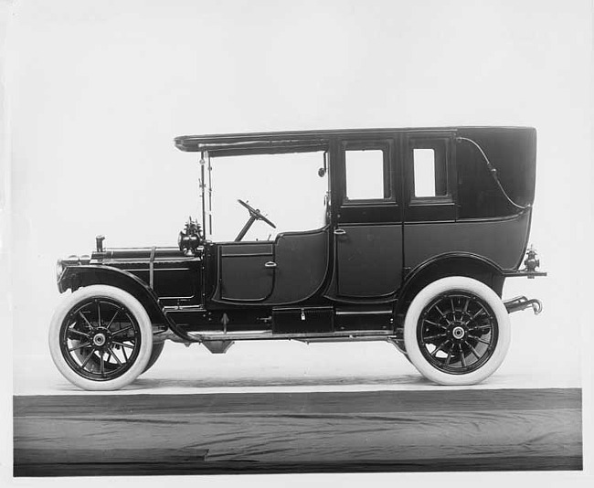 1912 Packard 30 Model UE landaulet, left side, quarter closed