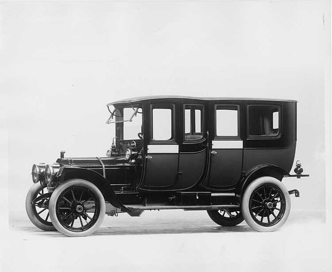 1912 Packard 6 fore-door imperial limousine, five-sixth front view, left side