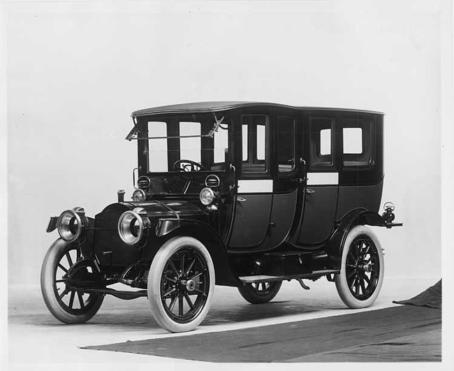 1912 Packard 30 Model UE fore-door imperial limousine, three-quarter front view, left side