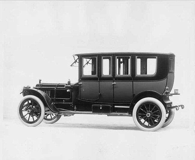 1912 Packard 6 double-compartment brougham, five-sixth rear view, left side