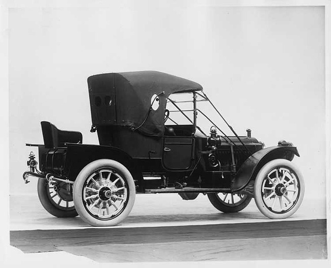 1912 Packard 30 Model UE runabout, top raised with rumble seat