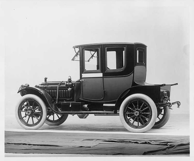 1912 Packard 30 Model UE coupe, three-quarter rear view, left side