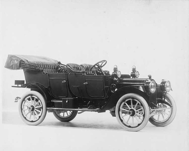 1912 Packard 18 Model NE open car, five-sixth front view, right side, top lowered