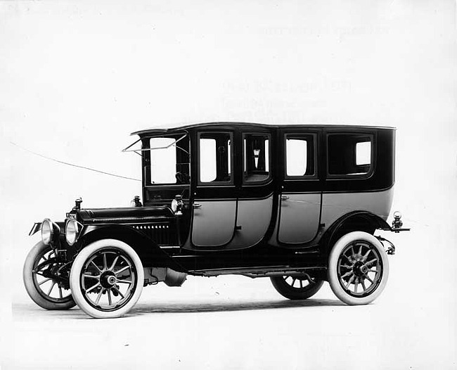 1913 Packard 48 two-toned imperial limousine, five-sixth front view, right side, fore-doors