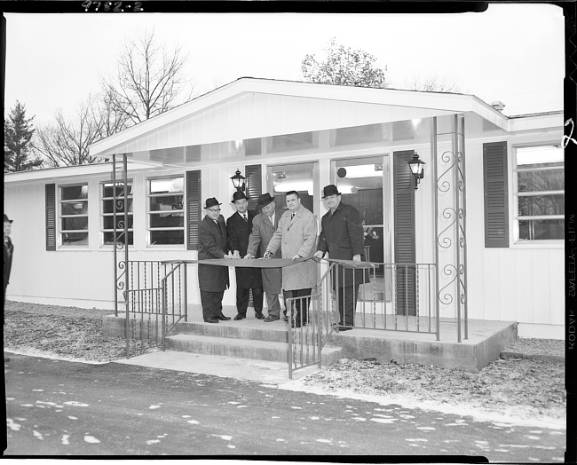 Ribbon cutting at American National Bank, Allegan branch